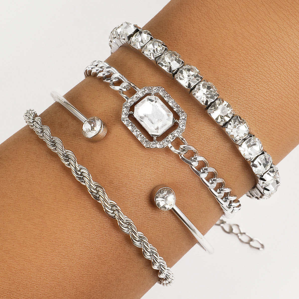 MyElegance™ - 4 pieces adjustable Bracelets Set